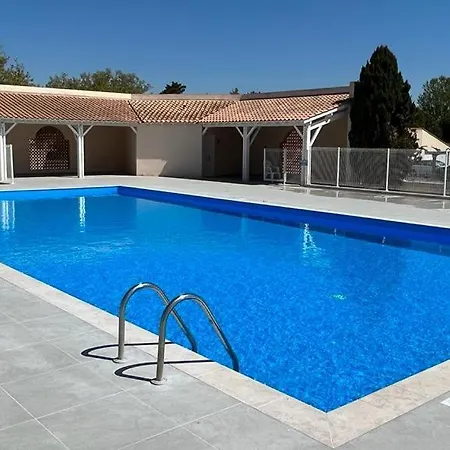 Belle 5 Couchages 2 2 Terrasses Piscine Commune Dans Securisee A 200m De La Lrma23