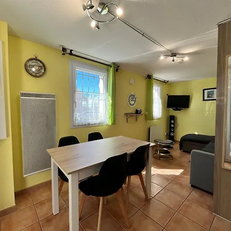 Villa Belle 5 Couchages 2 2 Terrasses Piscine Commune Dans Securisee A 200m De La Lrma23 Portiragnes